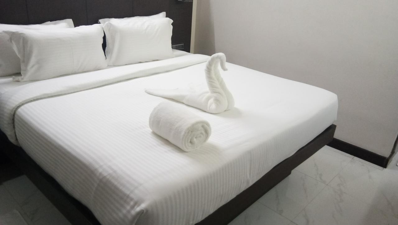 Hotel Surya Rājahmundry 외부 사진