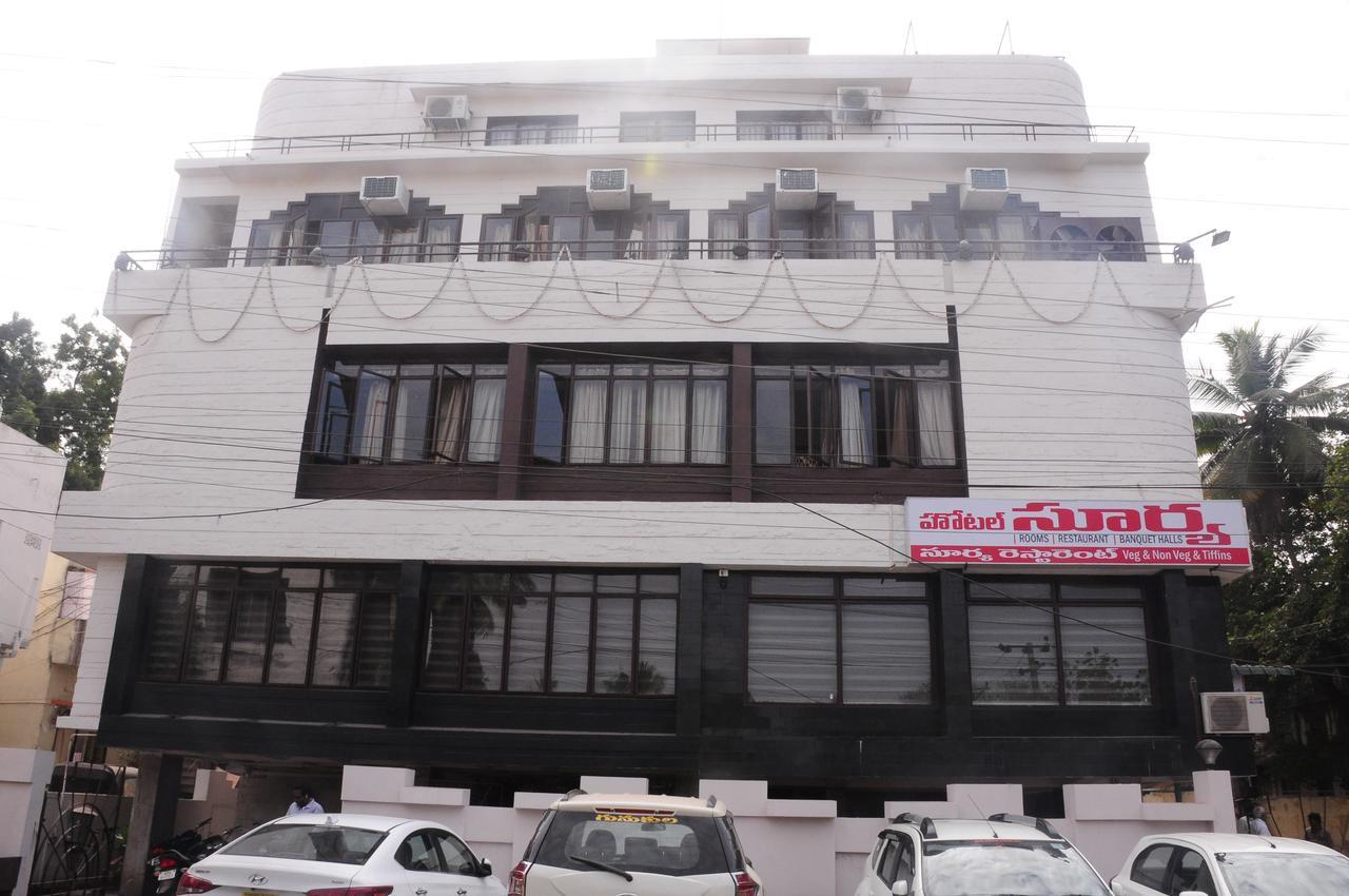 Hotel Surya Rājahmundry 외부 사진